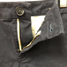 Load image into Gallery viewer, Bermuda Shorts
