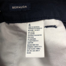 Load image into Gallery viewer, Bermuda Shorts
