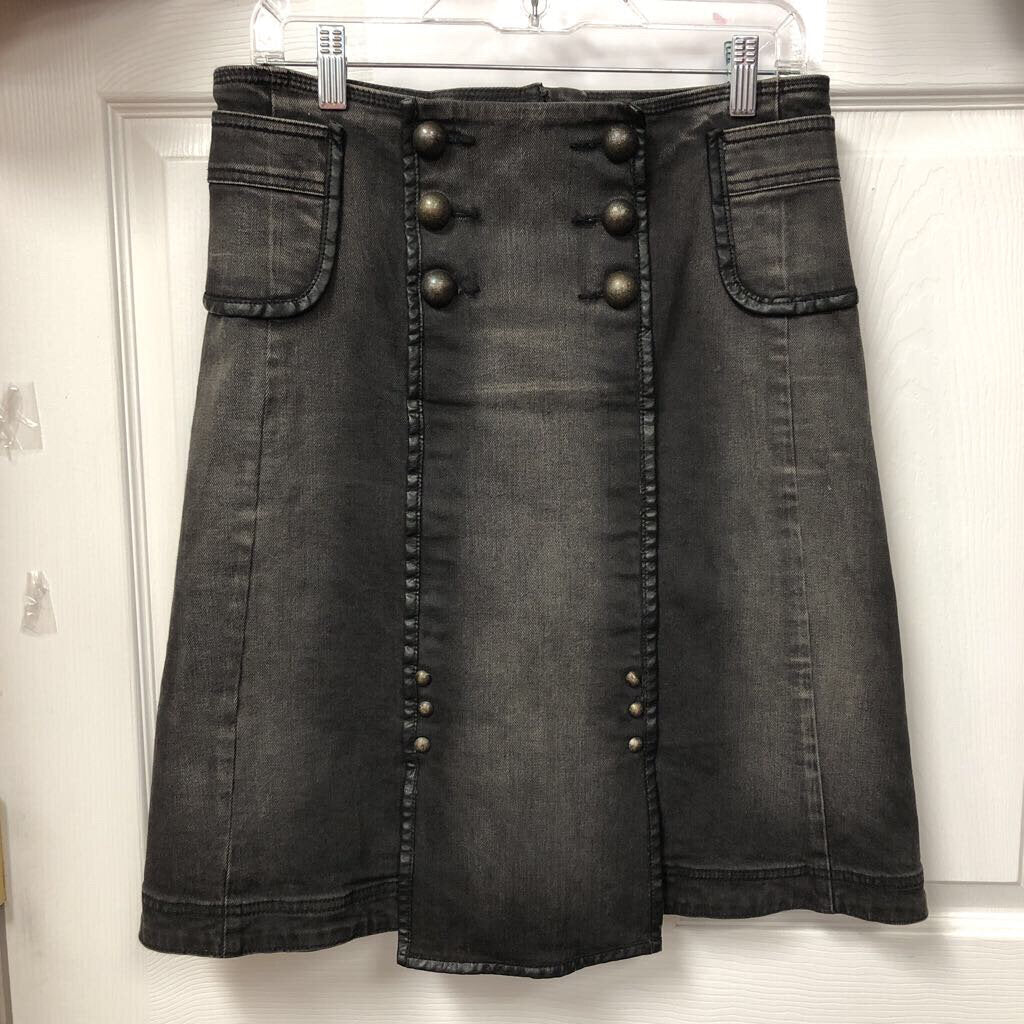Studded Knee-Length Denim Skirt