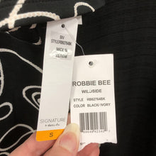 Load image into Gallery viewer, Floral Cold Shoulder A-Line Dress (NEW) (Signature by Robbie Bee)

