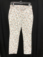 Load image into Gallery viewer, Floral Chino Pants
