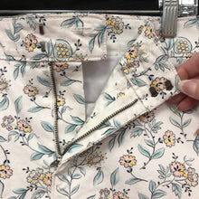 Load image into Gallery viewer, Floral Chino Pants
