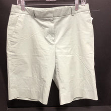 Load image into Gallery viewer, Twill Bermuda Shorts
