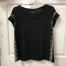 Load image into Gallery viewer, Embroidered Top
