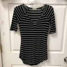 Load image into Gallery viewer, Striped V-Neck Top
