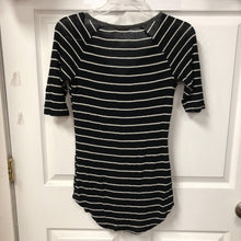 Load image into Gallery viewer, Striped V-Neck Top
