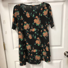 Load image into Gallery viewer, Floral Perfect T Top (NEW)
