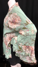 Load image into Gallery viewer, Floral Open Front Kimono Top (Loveriche)
