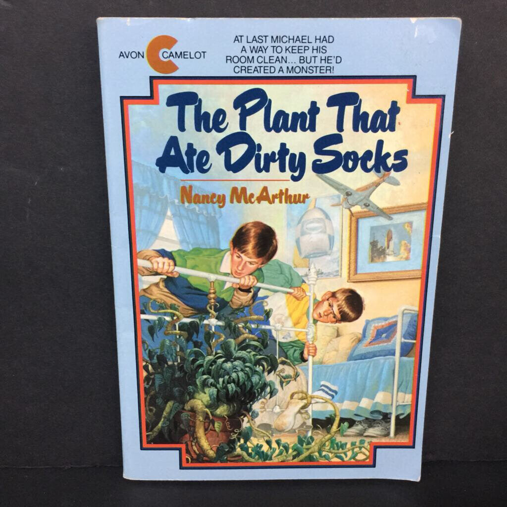The Plant That Ate Dirty Socks (Nancy McArthur) -chapter paperback