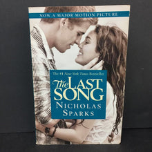 Load image into Gallery viewer, The Last Song (Nicholas Sparks) -chapter paperback
