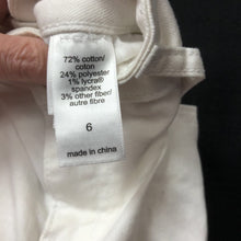 Load image into Gallery viewer, High Rise Ripped Double Button Denim Jeggings

