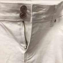 Load image into Gallery viewer, High Rise Ripped Double Button Denim Jeggings
