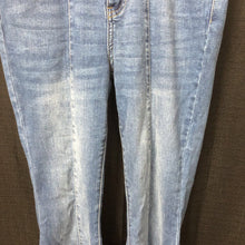 Load image into Gallery viewer, Super Flare Denim Jeans Pants (Judy Blue)
