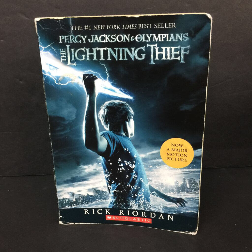 The Lightning Thief (Percy Jackson & The Olympians) (Rick Riordan) -series paperback