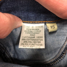 Load image into Gallery viewer, Capri Skinny Denim Jeans Pants (Rag &amp; Bone)

