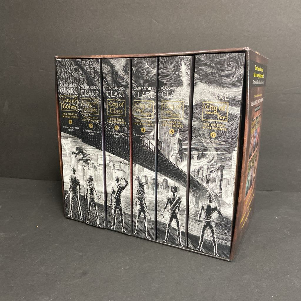 (13+) The Mortal Instruments Box Set (Cassandra Clare) (Mortal Instruments / Shadowhunters) -series paperback