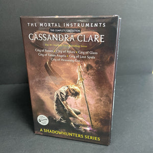 (13+) The Mortal Instruments Box Set (Cassandra Clare) (Mortal Instruments / Shadowhunters) -series paperback