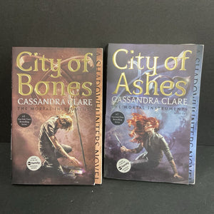 (13+) The Mortal Instruments Box Set (Cassandra Clare) (Mortal Instruments / Shadowhunters) -series paperback