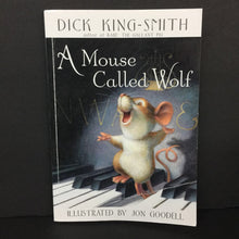 Load image into Gallery viewer, A Mouse Called Wolf (Dick King-Smith) -chapter paperback
