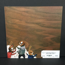 Load image into Gallery viewer, Roberto: The Insect Architect (Nina Laden) -paperback
