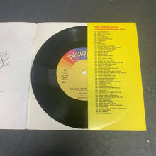 Load image into Gallery viewer, The Story of the Night Before Christmas w/ Record (Clement C. Moore) (Disneyland) (Season: Winter, Holiday) -character paperback
