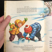 Load image into Gallery viewer, Frosty the Snowman (Annie North Bedford) (Golden Book, Vintage Collectible 1979) (Season: Winter, Holiday: Christmas) -hardcover
