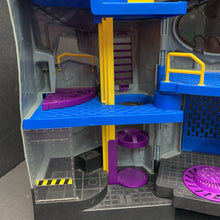 Load image into Gallery viewer, Imaginext DC Super Friends Transforming Batcave

