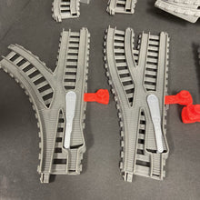Load image into Gallery viewer, 19pc Plastic Train Tracks Set
