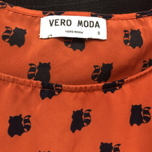 Load image into Gallery viewer, Racoon Print Top (Vero Moda)
