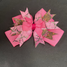 Load image into Gallery viewer, Camo Hairbow Clip
