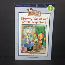 Load image into Gallery viewer, Stormy Weather? Stick Together! (Tales from Duckport) (Reading Discovery Level 1) (Suzy Spafford) -character reader paperback
