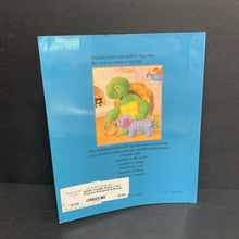 Load image into Gallery viewer, Franklin Wants a Pet (Paulette Bourgeois &amp; Brenda Clark) -character paperback
