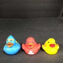 Load image into Gallery viewer, 3pk Bath Ducks
