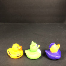 Load image into Gallery viewer, 3pk Bath Ducks
