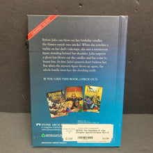 Load image into Gallery viewer, The Haunting of Julia (Graphic Quest) (Graphic Novel) (M. Hooper) -chapter hardcover
