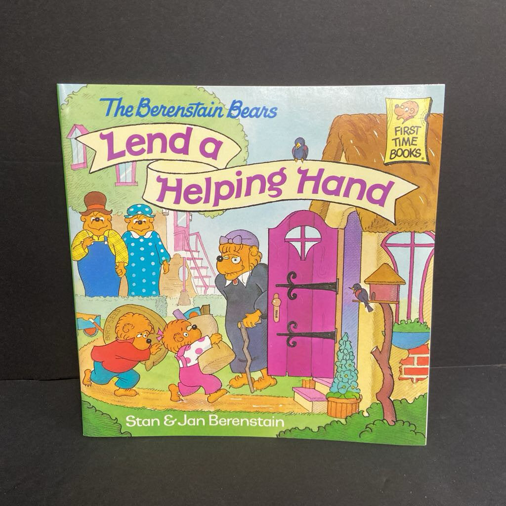 The Berenstain Bears Lend a Helping Hand (Stan & Jan Berenstain) -character paperback