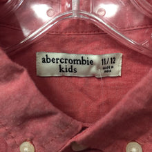 Load image into Gallery viewer, Button Down Shirt (NEW)
