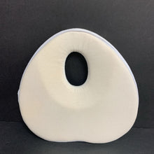 Load image into Gallery viewer, Head Shaping Infant Support Pillow
