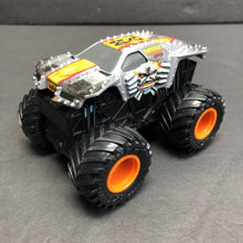Load image into Gallery viewer, Max-D Pull Back Monster Truck
