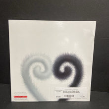 Load image into Gallery viewer, Love, Splat (Rob Scotton) (Season: Winter, Holiday: Valentine's Day) -character paperback
