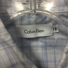 Load image into Gallery viewer, Plaid Button Down Shirt
