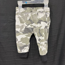 Load image into Gallery viewer, Camo Pants
