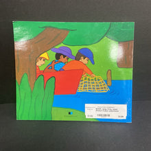 Load image into Gallery viewer, Jump, Frog, Jump! (Robert Kalan) -paperback
