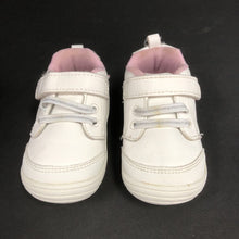 Load image into Gallery viewer, Girls Flower Sneakers
