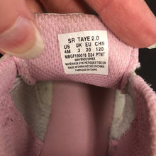 Load image into Gallery viewer, Girls Flower Sneakers
