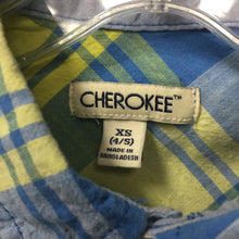 Load image into Gallery viewer, Plaid Button Down Shirt
