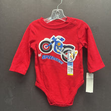 Load image into Gallery viewer, &quot;lil&#39; speedster!&quot; Onesie (NEW)
