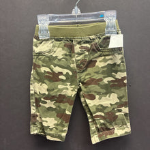 Load image into Gallery viewer, Camo Pants
