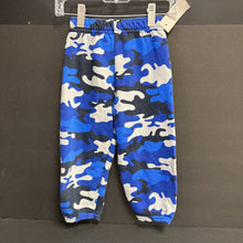 Load image into Gallery viewer, Camo Sweat Pants

