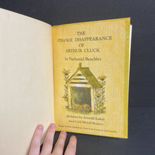 Load image into Gallery viewer, The Strange Disappearance of Arthur Cluck (An I Can Read Mystery) (Nathaniel Benchley) (Vintage Collectible c. 1967) -reader hardcover
